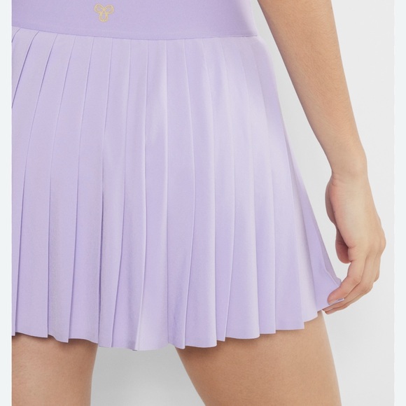 Aritzia Dresses & Skirts - Aritzia Tennis Purple Pleated Skirt